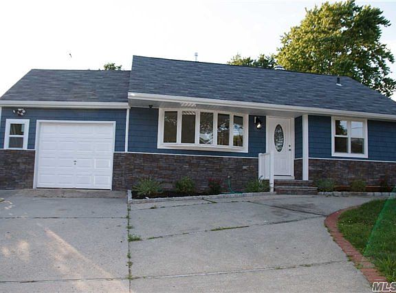 3rd image of 214 Westwood Dr