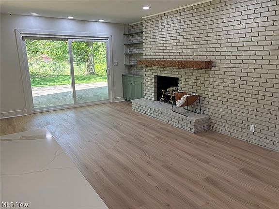 5th image of 113 Conifer Cir