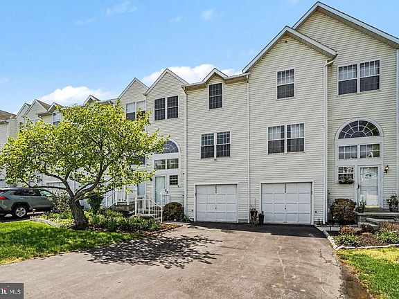 2nd image of 2020 Daybreak Cir