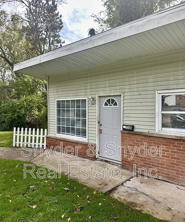2356 Newton St
