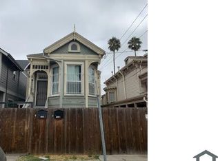 1694 11th St #B, Oakland, CA 94607