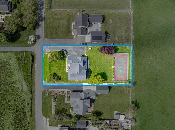 306 Lincoln Ave, Ferndale, CA 95536