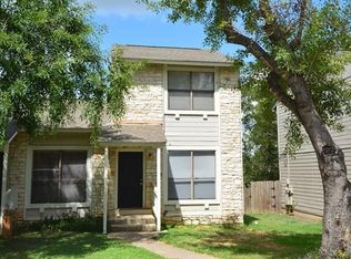 116 Hillside Dr, Elgin, TX 78621