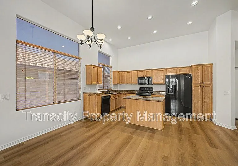 1369 W Enfield Way — Photo 7