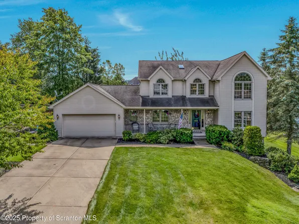 706 Epirus Hl, Clarks Summit, PA 18411