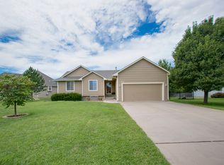 2801 N Parkwood Ln, Wichita, KS 67220