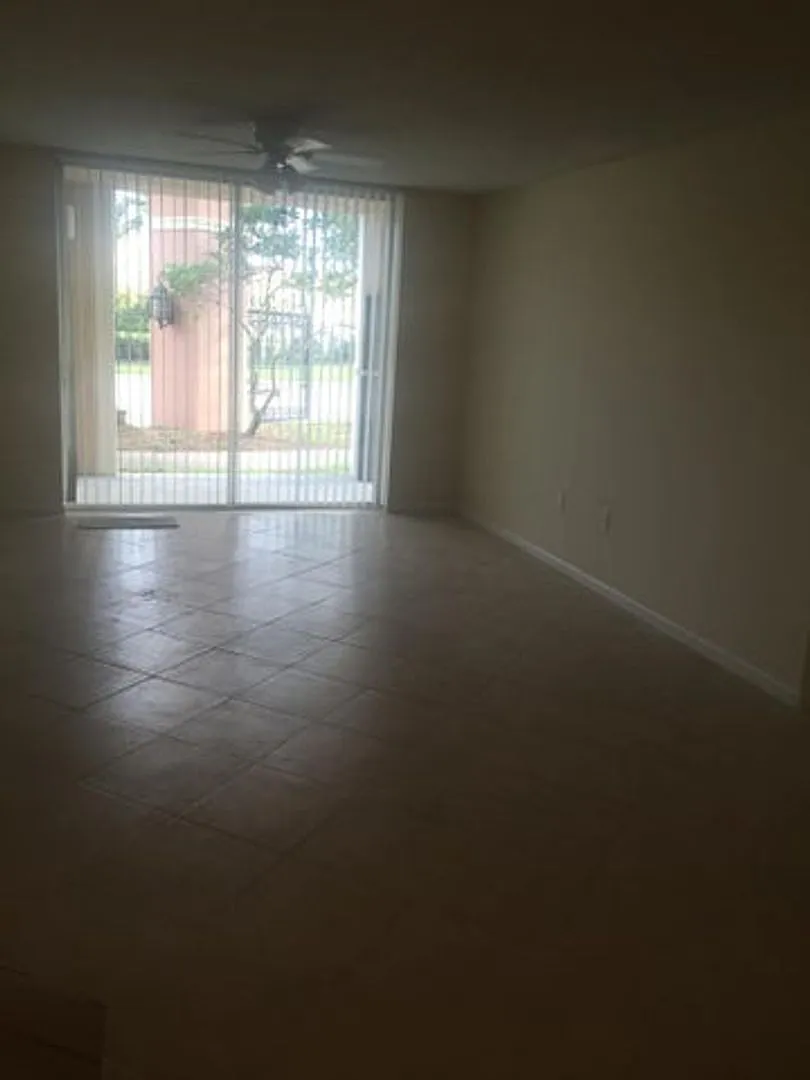 7912 Sonoma Springs Circle 107, Lake Worth (Unincorporated) , Fl 33463 - 7931 — Photo 4