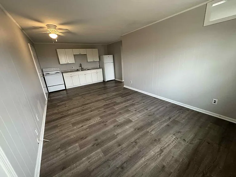 1608 College Farm Rd #7E — Photo 1