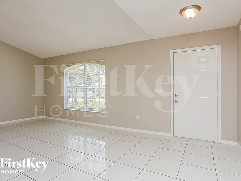 2514 SW Monterrey Ln — Photo 4