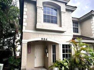 984 Summit Lake Dr, West Palm Beach, FL 33406
