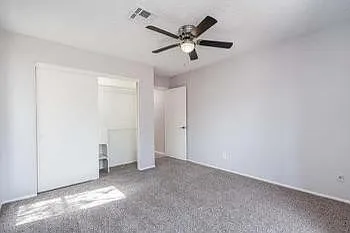 409 E Topeka Dr — Photo 19