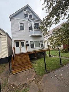 4th image of 736 E 90th St