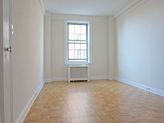 4th image of 698 W End Ave APT 14B