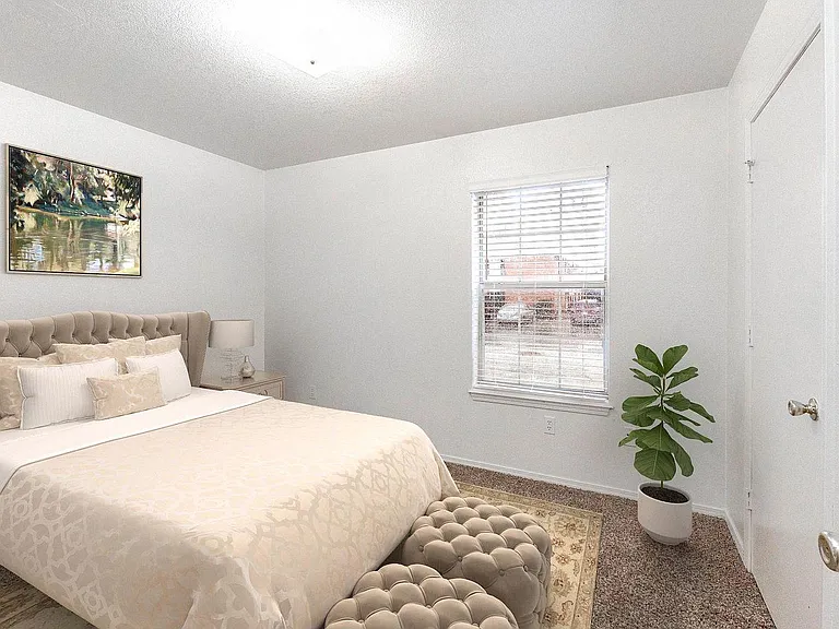 106 NE 9th Pl #21 — Photo 4