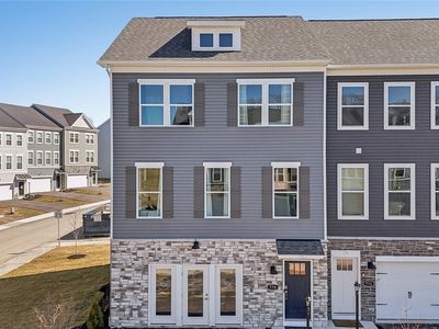 132 River Ridge Dr, Moon/crescent Township, PA, 15108