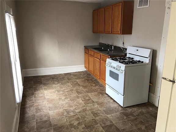 4th image of 315 Indianapolis Ave