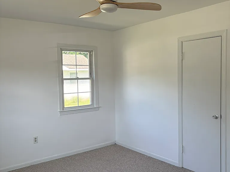 16 Selby Ct — Photo 7