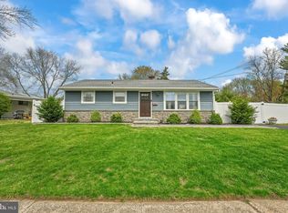 16 Century Way, Hamilton, NJ 08690