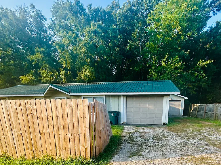 220 Long Beach Dr — Photo 40