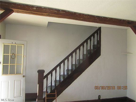 3rd image of 943 Princeton Ave