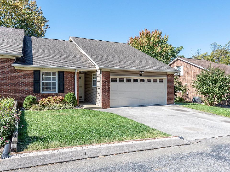 1st image of 442 Amanda Cir