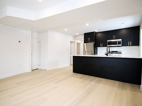 4th image of 269 Madison Ave S #7