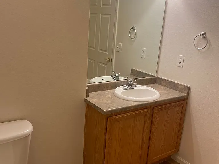 2541 S Bahama Cir — Photo 26