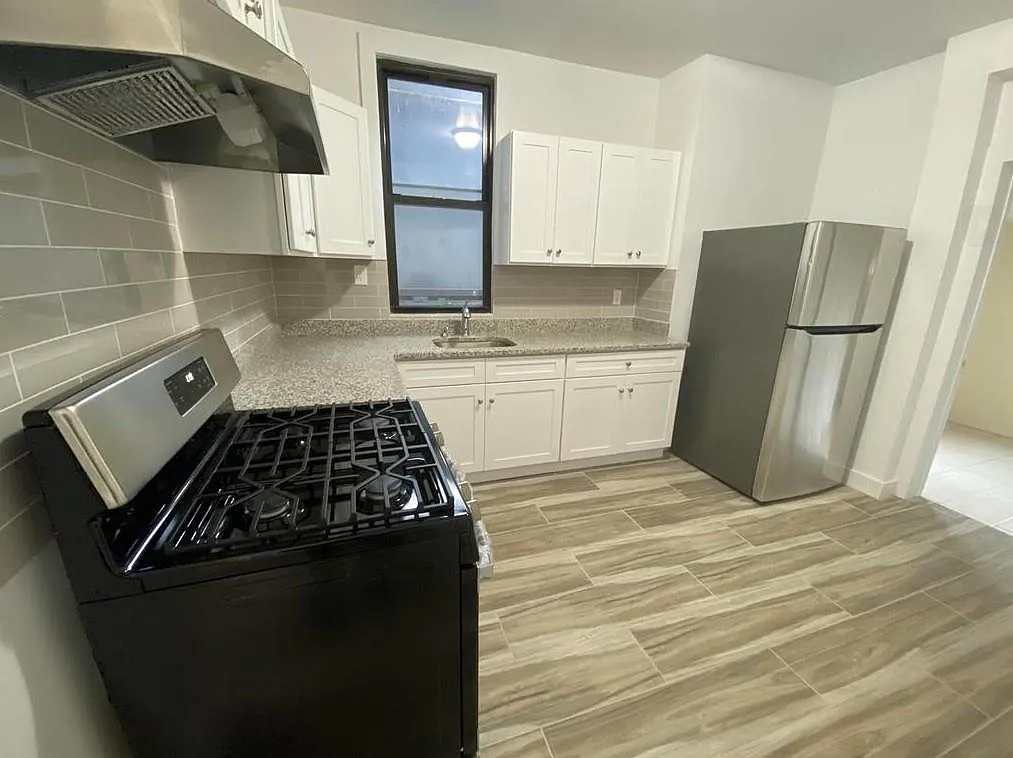 3 bed, 2.0 bath, $2,900 — Photo 3