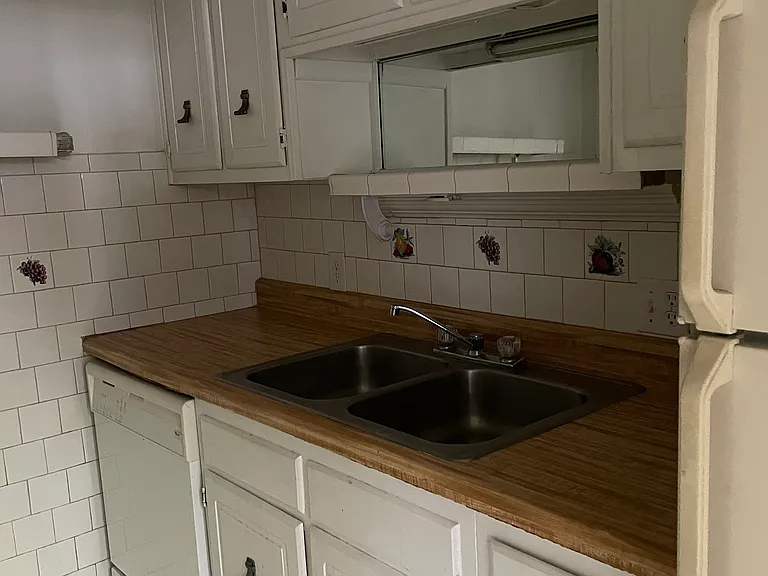 800 Fox Run Ave #4 — Photo 14