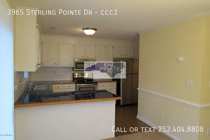 2 bed, 2.5 bath, 1453 sqft, $1,000 — Photo 4