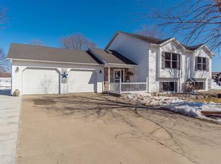 1871 Valhalla View Ct, Reedsburg, WI 53959