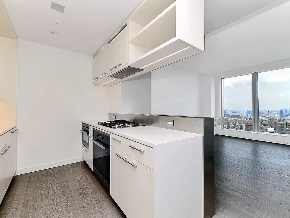 1st image of 252 South St #52EA