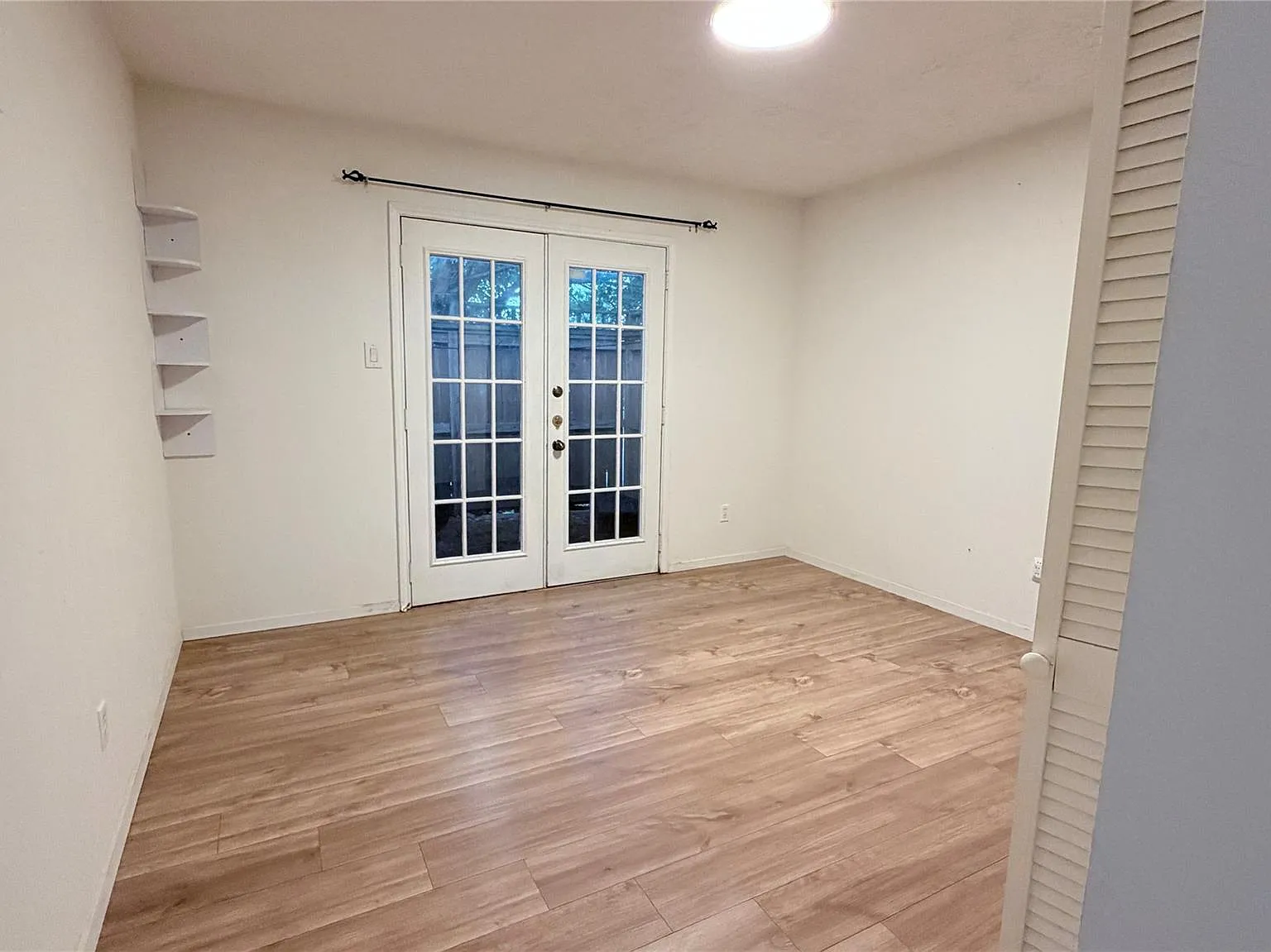 3 bed, 2.0 bath, 1755 sqft, $1,850 — Photo 2