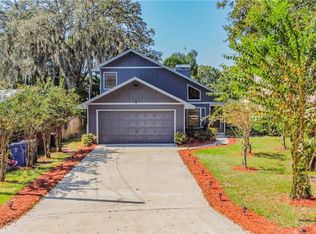 12116 Midlake Dr, Tampa, FL 33612