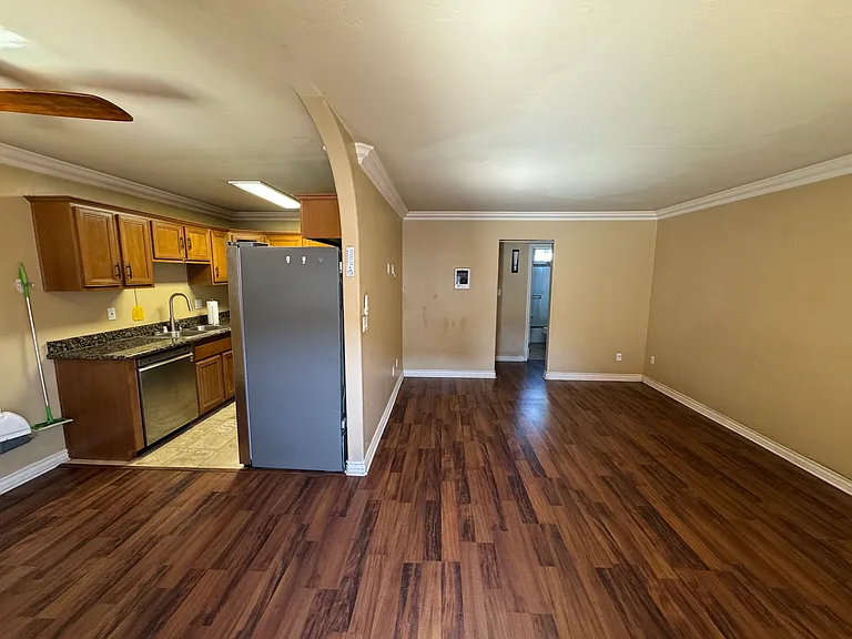 1450 Iris Ave #11 — Photo 17