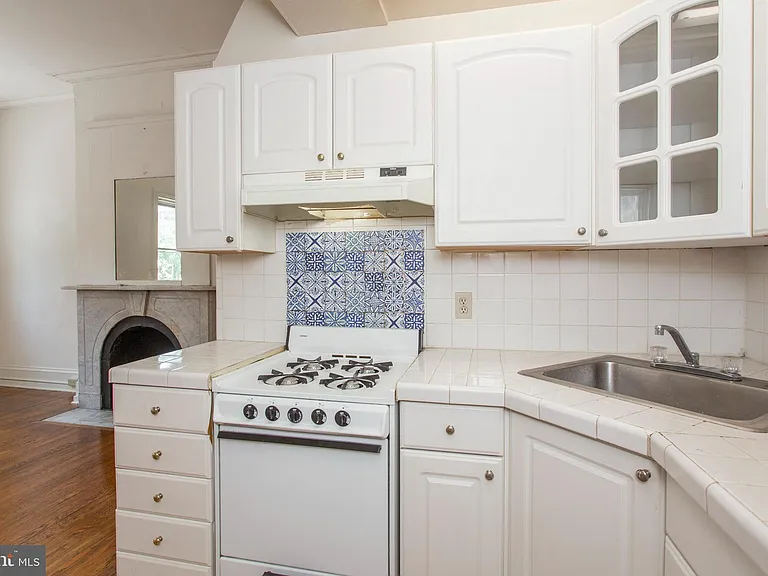 1807 Spruce St #2F — Photo 8