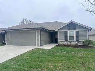 529 SE Maple Dr, Blue Springs, MO 64014