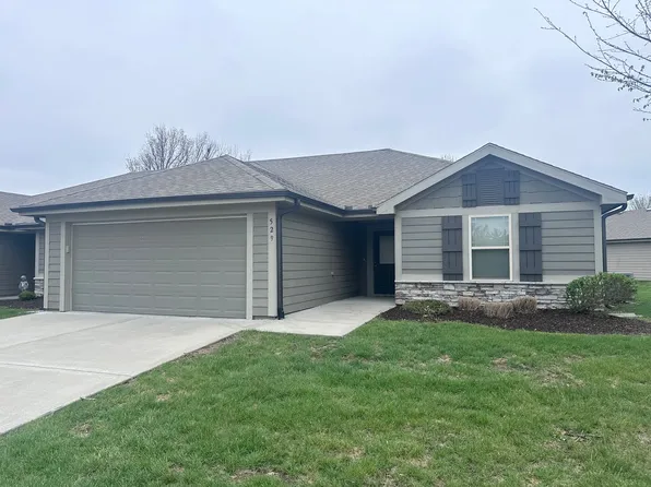 529 SE Maple Dr, Blue Springs, MO 64014