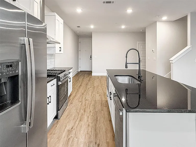 5603 Mobeetie Loop — Photo 4