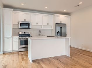 1010 N Ainsworth St, Portland, OR 97217