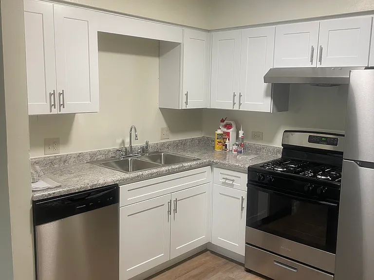 4629 Yackley Ave #4 — Photo 4