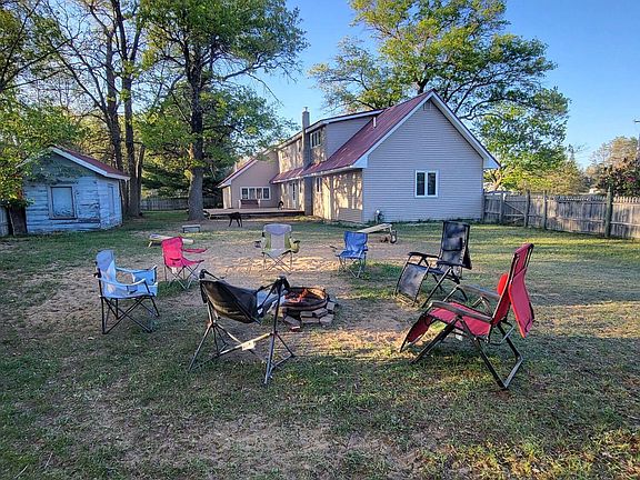 4th image of 591 Pembroke Dr