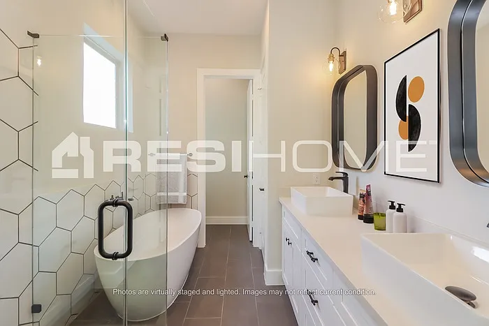 5722 Beall St #C — Photo 15