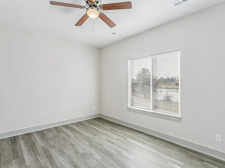 2953 S Bunker Hill Dr #100 — Photo 12