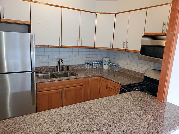 5th image of 1401 E 55th Pl #916N