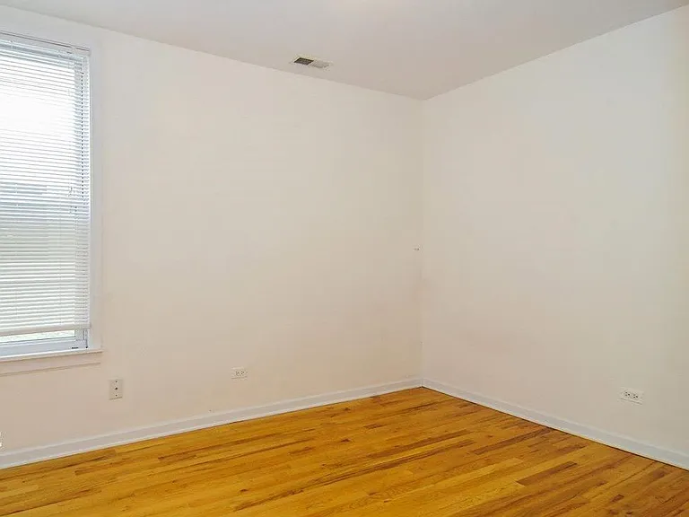1433 W Oakdale Ave #2 — Photo 6