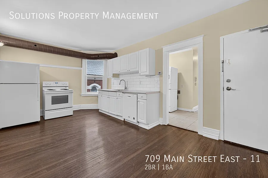 709 Main St E #11