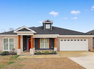 201 Chinkapin Dr, Dothan, AL 36301