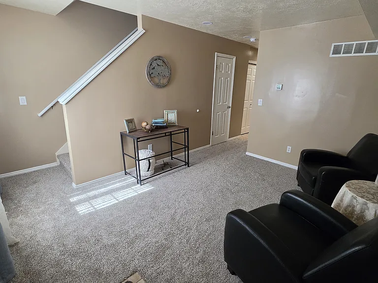 58 S 1450 W #4 — Photo 3