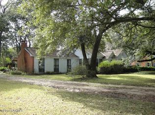 706 Delasalle Dr, New iberia, LA 70560